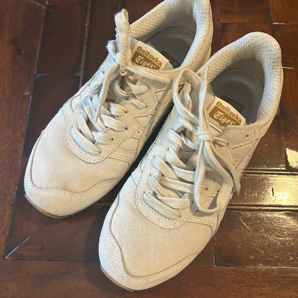 Onitsuka Tiger; Tiger Ally Women's Cream Sneakers - Picture 2 of 6